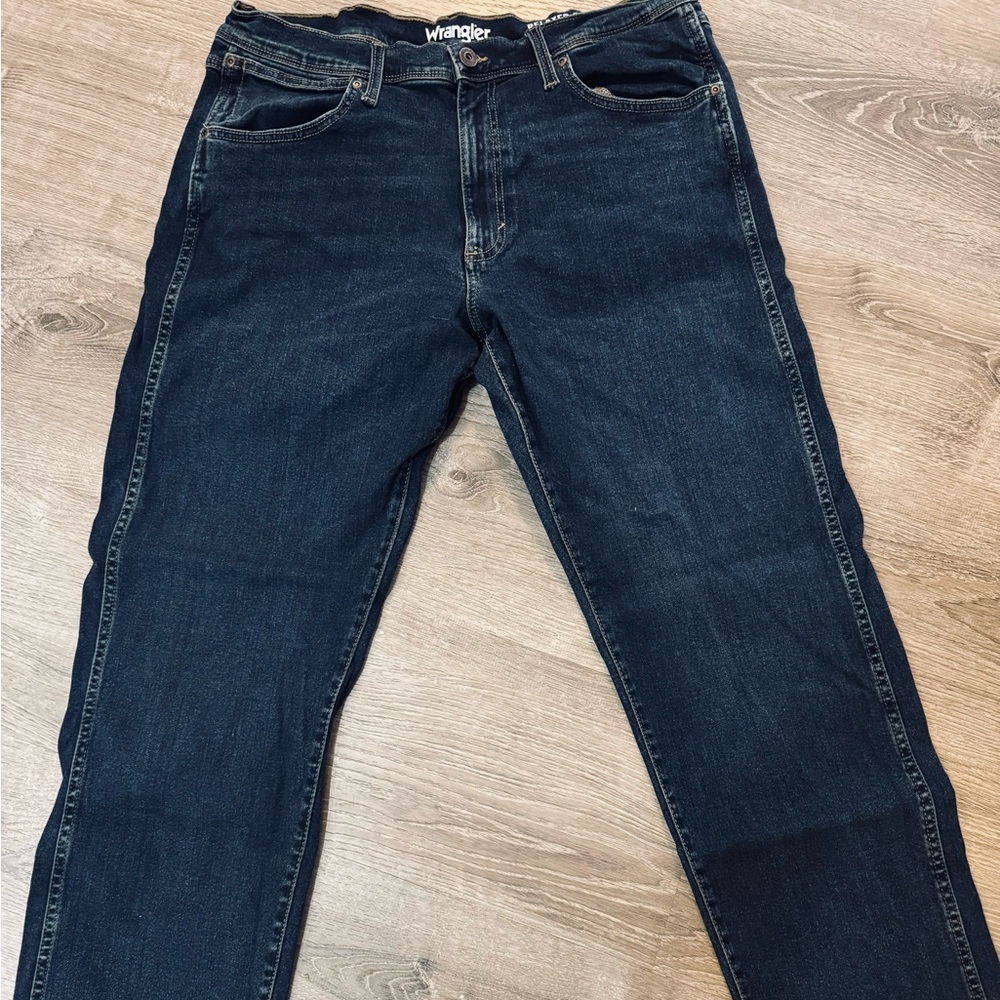 Wrangler Men's Dark Blue Relaxed Fit Jeans